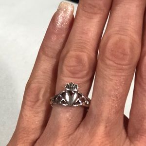 Sterling silver claddagh ring